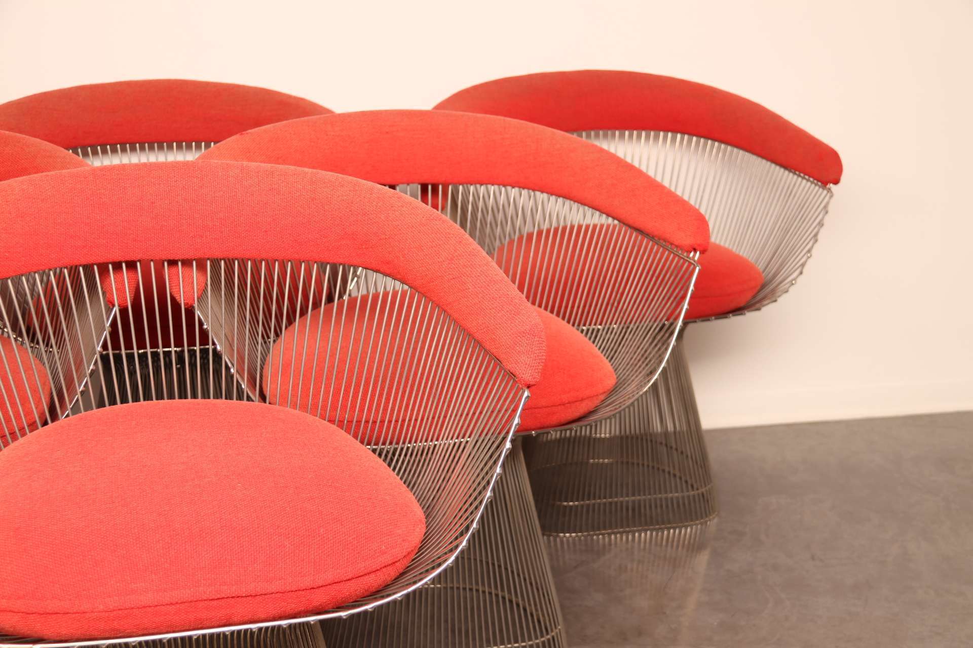 Wire Series Dining Table and Chairs by Warren Platner for Knoll International - A sculptural masterpiece of mid-century modern design