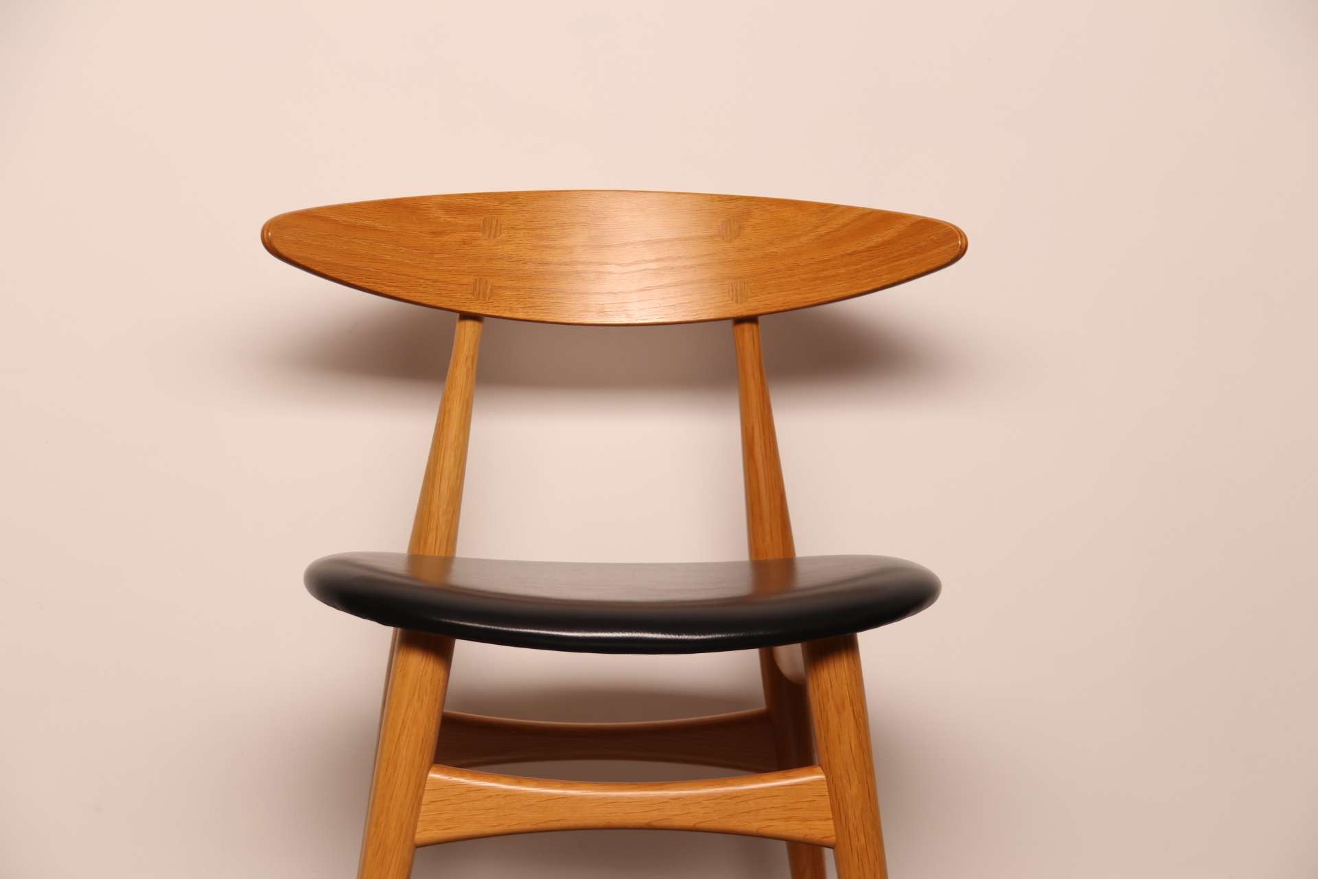 Beautiful wooden dining set extendable table Wegner Danish design (10)