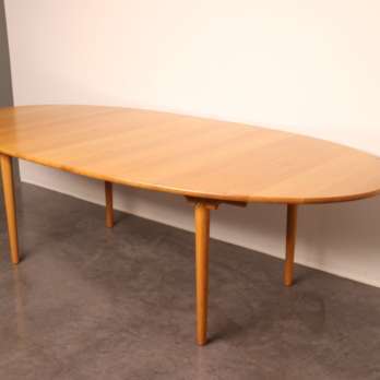 Beautiful wooden dining set extendable table Wegner Danish design (20)