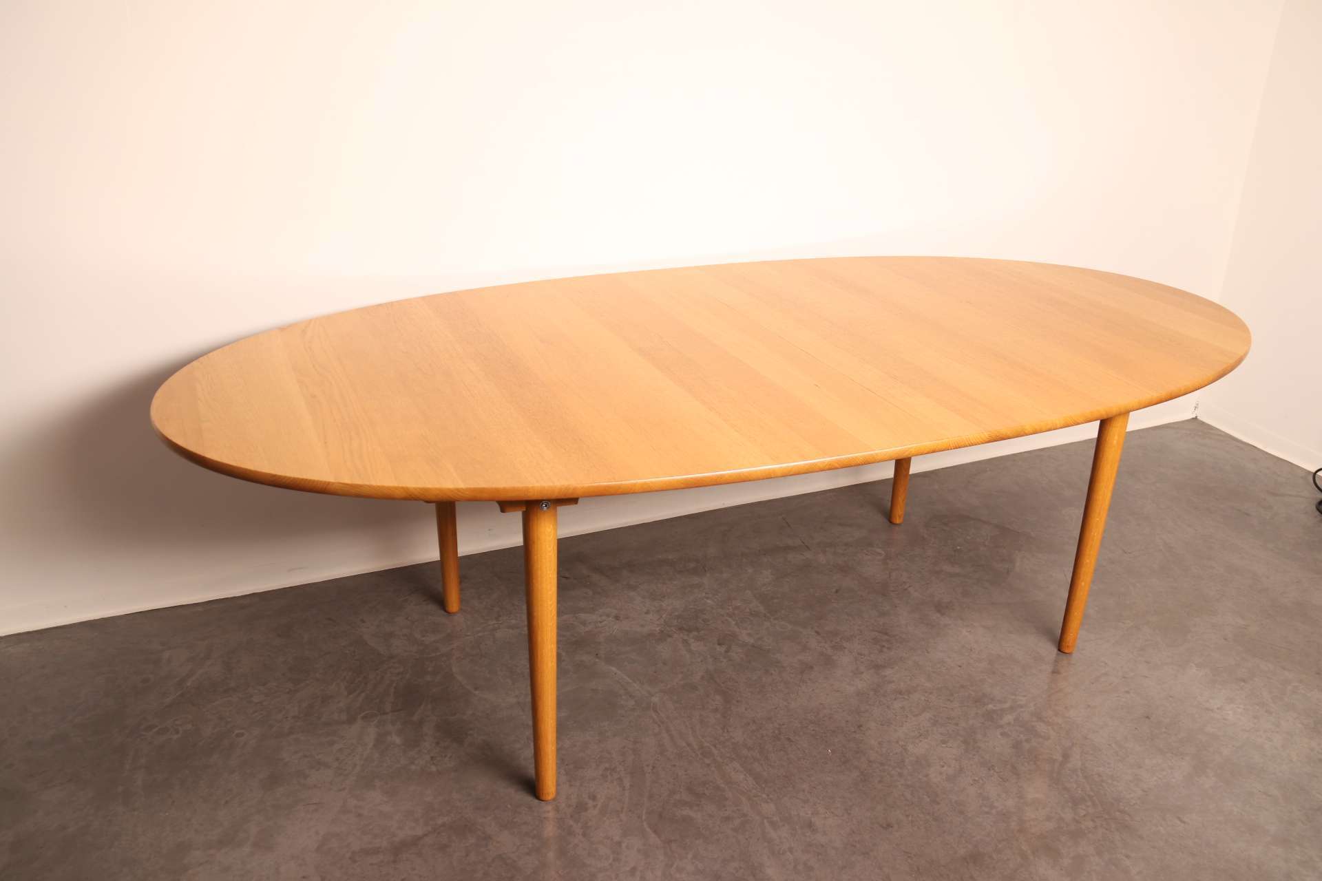 Beautiful wooden dining set extendable table Wegner Danish design (21)