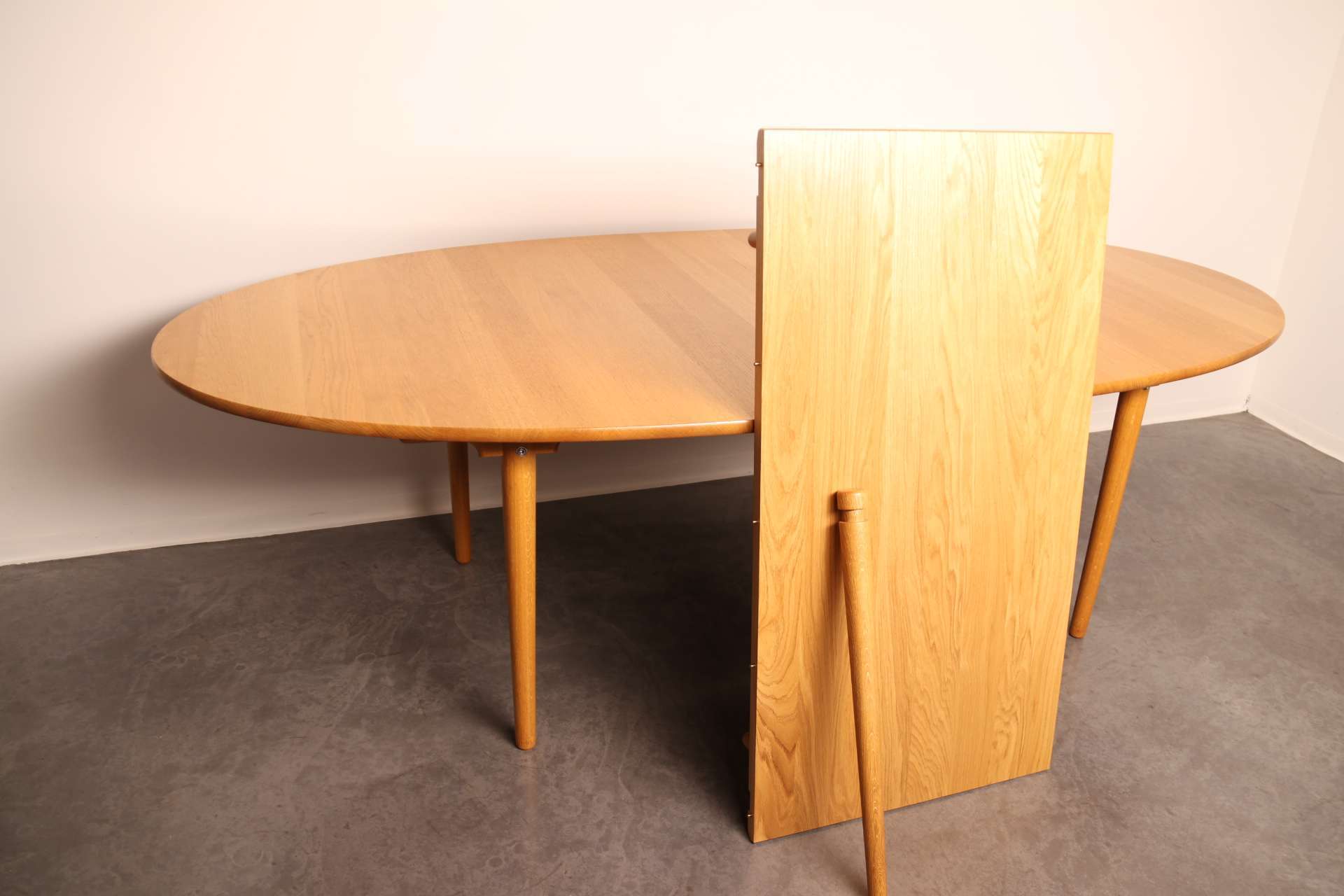 Beautiful wooden dining set extendable table Wegner Danish design (24)