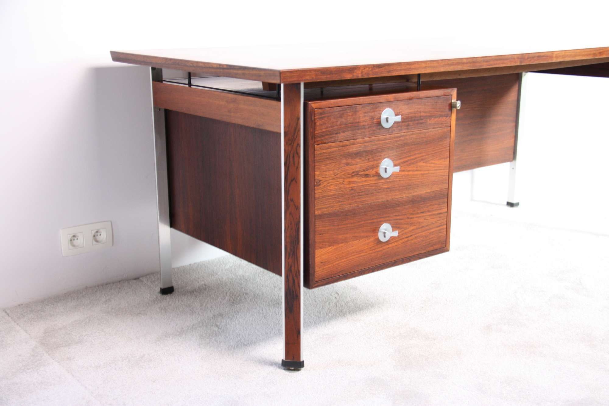 Diplomat desk design rosewood Finnish (3)