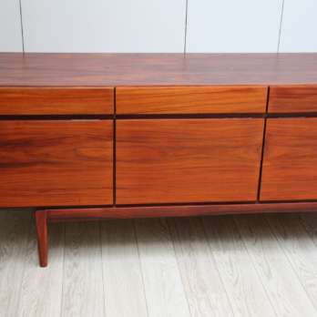FA 66 sideboard rosewood Danish design collectible rare (5)