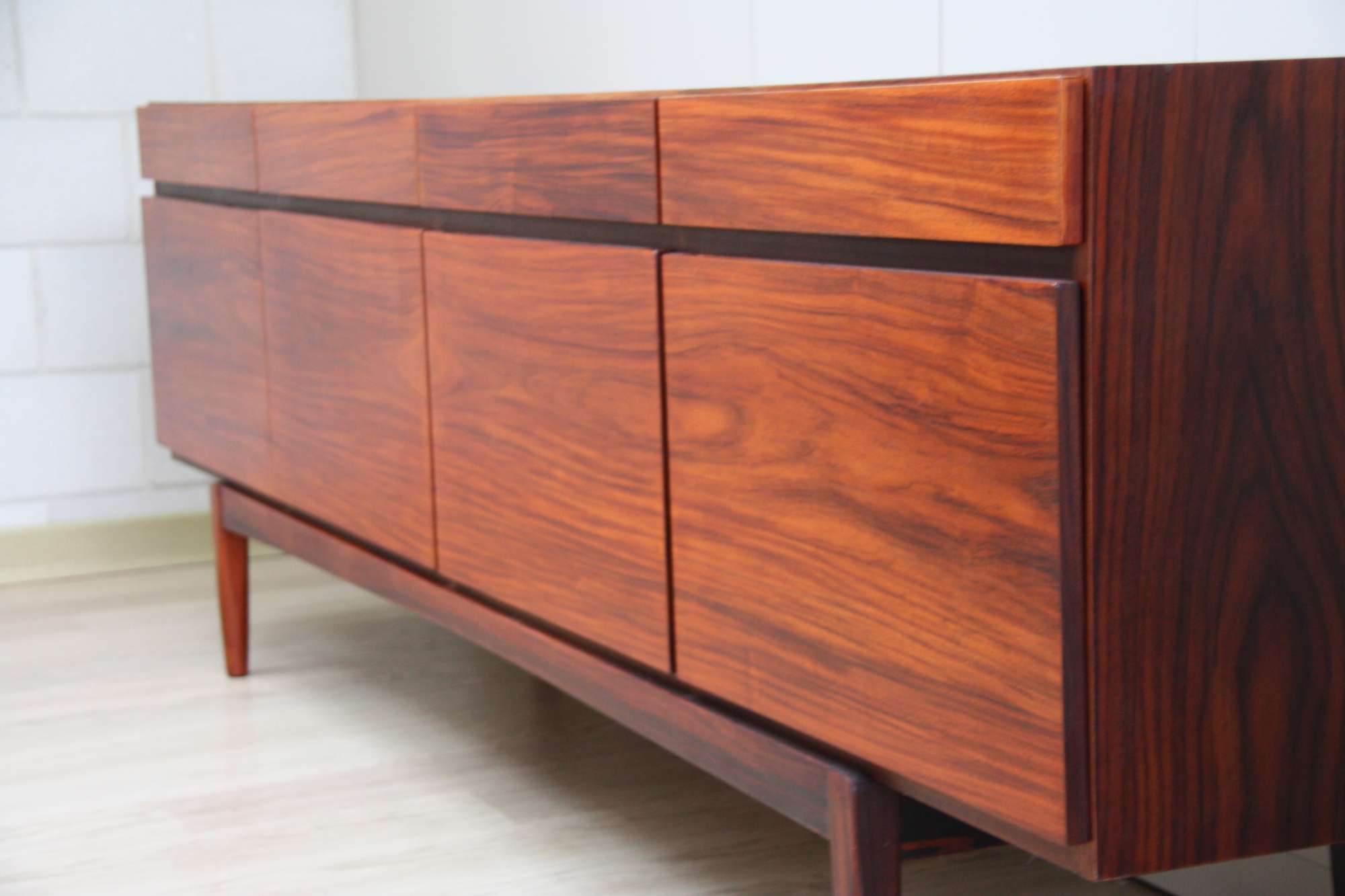 FA 66 sideboard rosewood Danish design collectible rare (7)