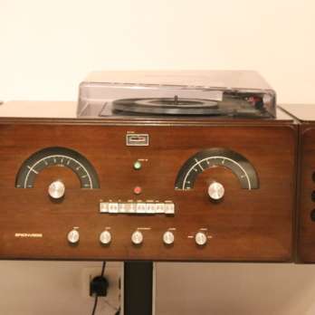 Iconic stereo Brionvega rosewood RR-126 Castiglioni (1)