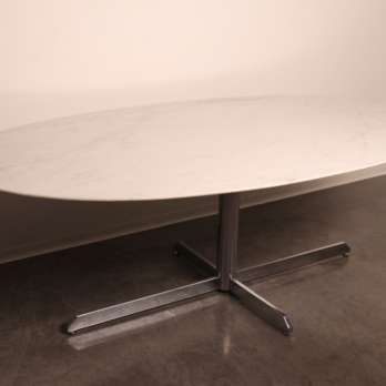 White Arabescato marble table iconic design (1)