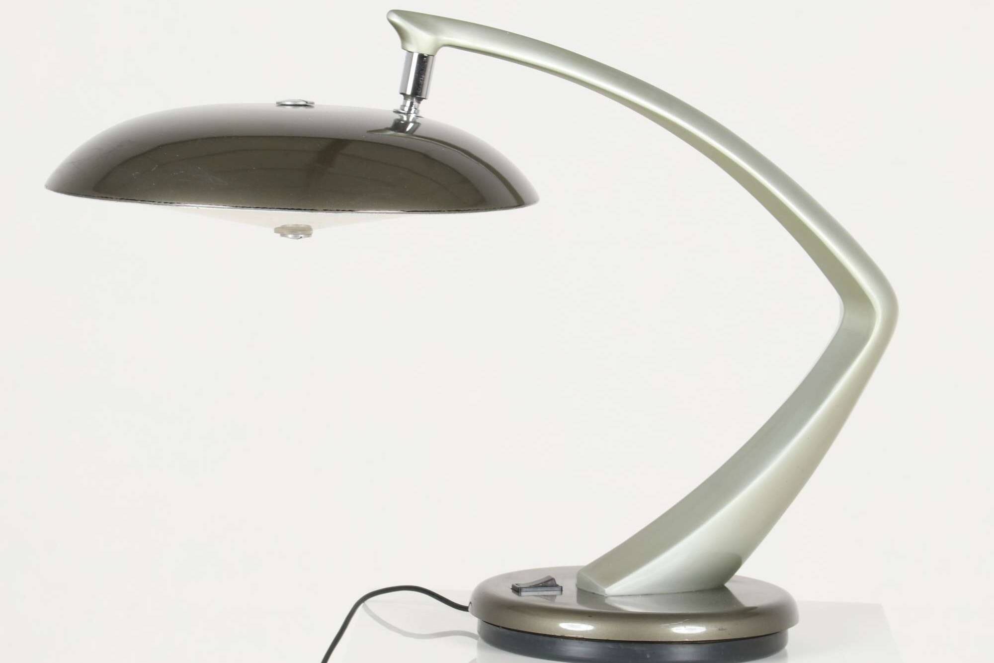 Desk lamp spanish boomerang (1)