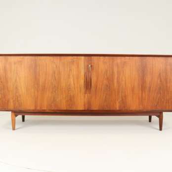 Vooraanzicht sideboard arne vodder rosewood