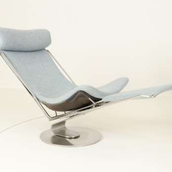 Integrated footstool relax chair (1)